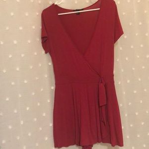 Cute side tie romper!